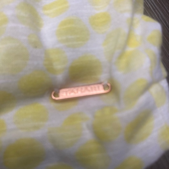 Tahari Baby 2Pc Set Yellow and White 4T - Picture 2 of 5